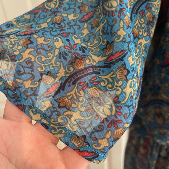 Cover up - Picture 3 of 4